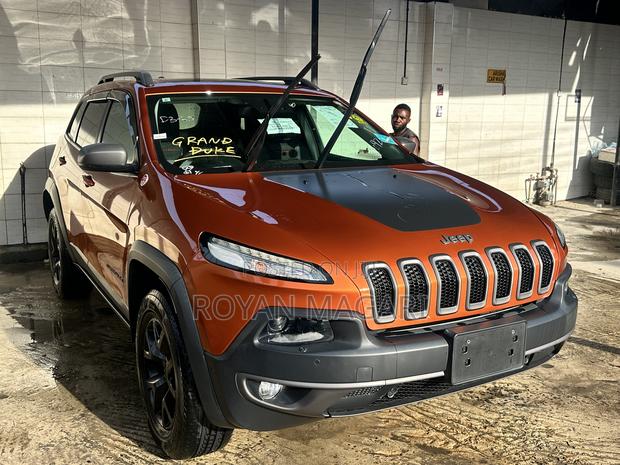 Jeep Cherokee Limited 4x4 2016 Orange