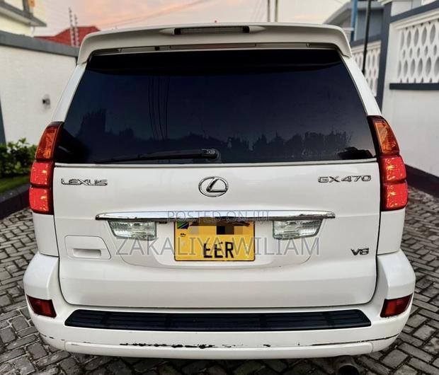 Toyota Land Cruiser Prado 2004 White