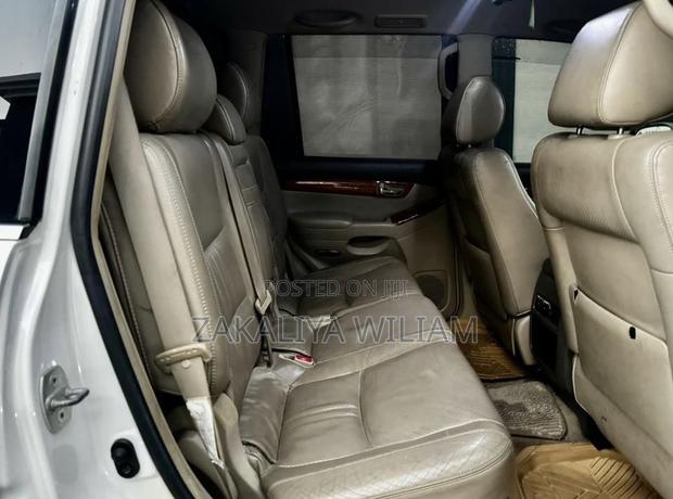 Toyota Land Cruiser Prado 2004 White