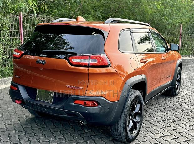 Jeep Cherokee 2017 Orange