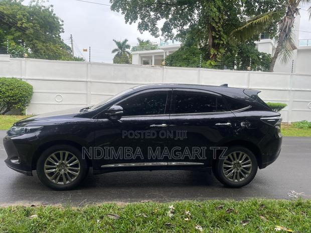 Toyota Harrier 2.0 2015 Black