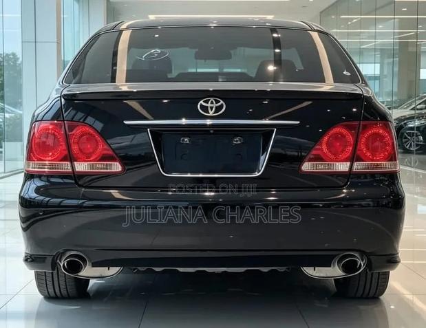 Toyota Crown 2006 Black
