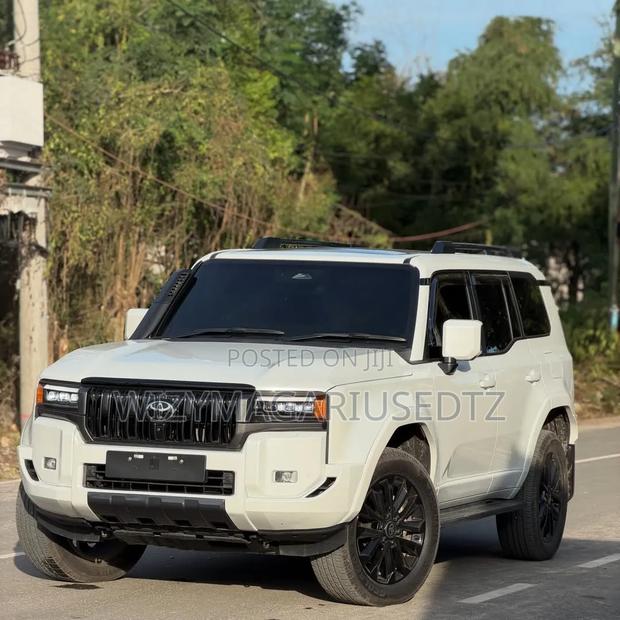 New Toyota Land Cruiser Prado 2025 Ivory