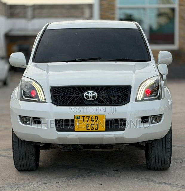 Toyota Land Cruiser Prado 2007 White