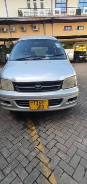Toyota Noah 2001 Silver for sale