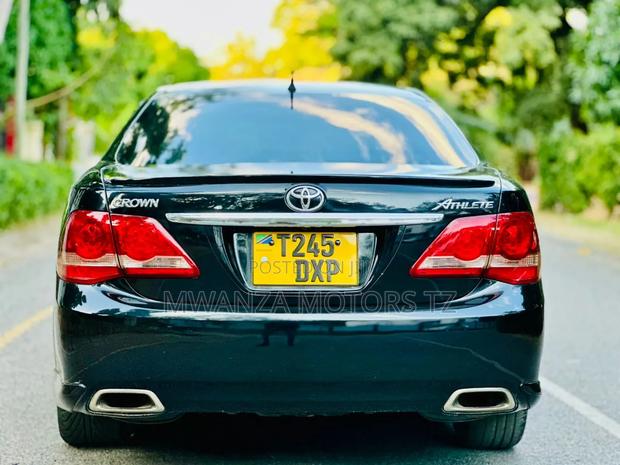 Toyota Crown 2008 Black