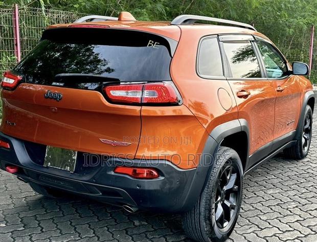 Jeep Cherokee 2016 Orange