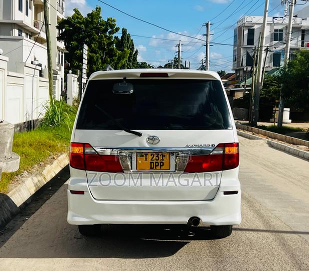 Toyota Alphard 2005 Pearl