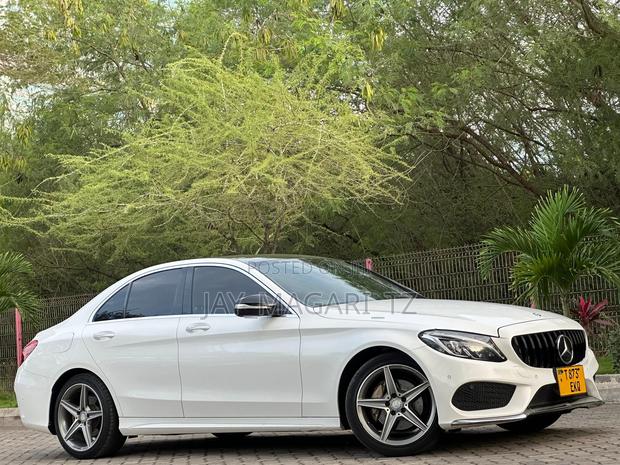 Mercedes-Benz C-Class 2014 White