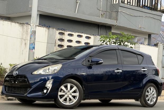 Toyota Aqua 2016 Blue