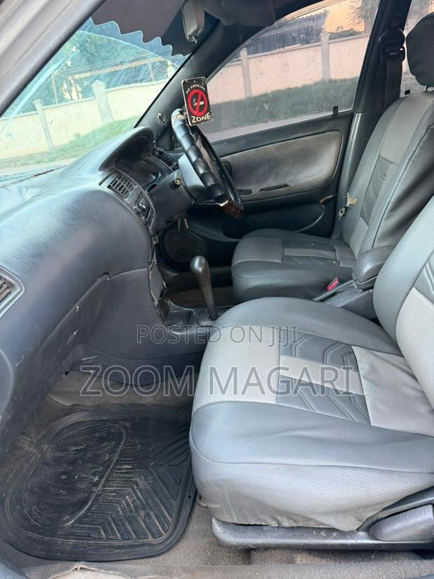Toyota Corolla 2001 Silver