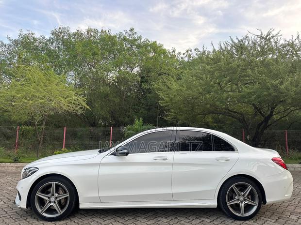 Mercedes-Benz C-Class 2014 White