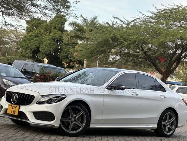 Mercedes-Benz C200 2014 Pearl