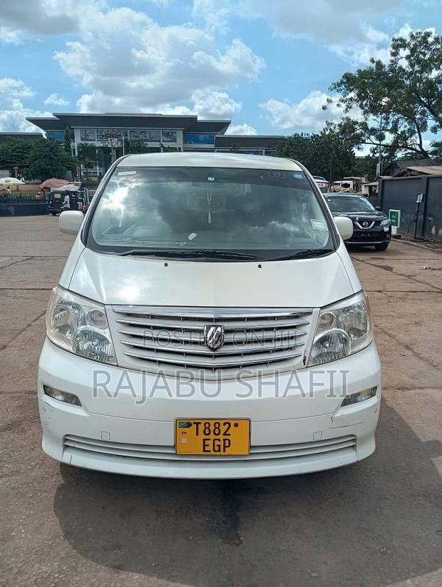 Toyota Alphard 2.4 Petrol FWD 2005 White
