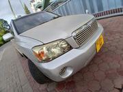 Toyota Kluger 2004 Silver for sale