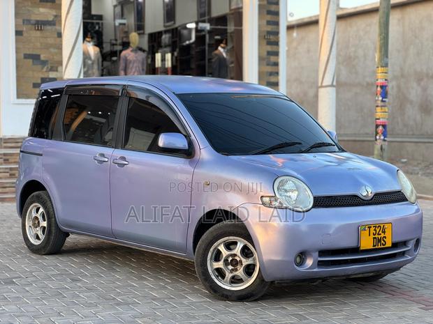 Toyota Sienta 1.5 AWD 2004 Blue