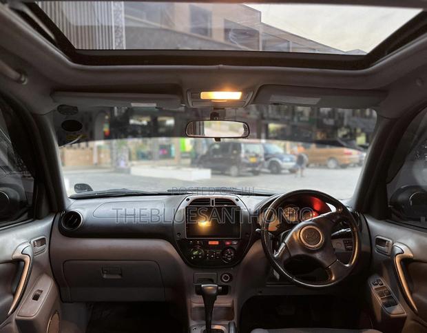 Toyota RAV4 2001 Black