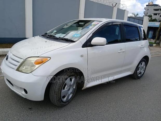 Toyota IST 2005 White