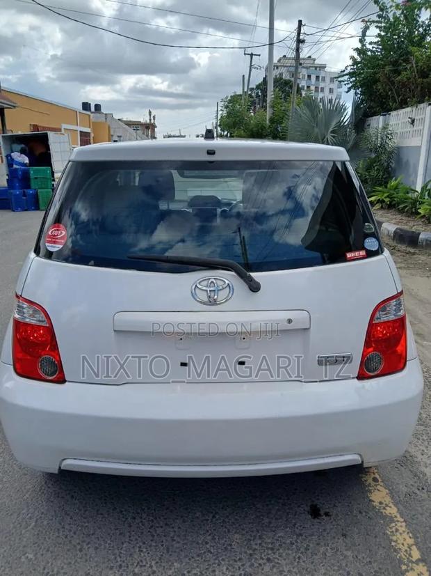 Toyota IST 2005 White