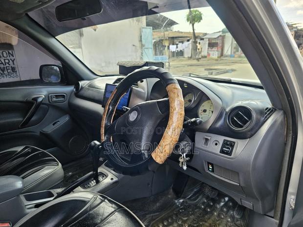 Toyota RAV4 2002 Silver