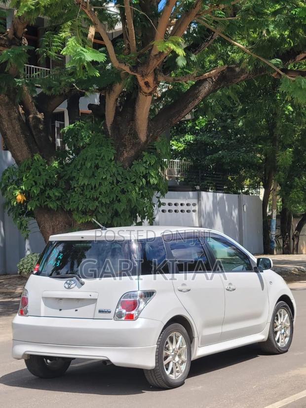 Toyota IST 2005 White