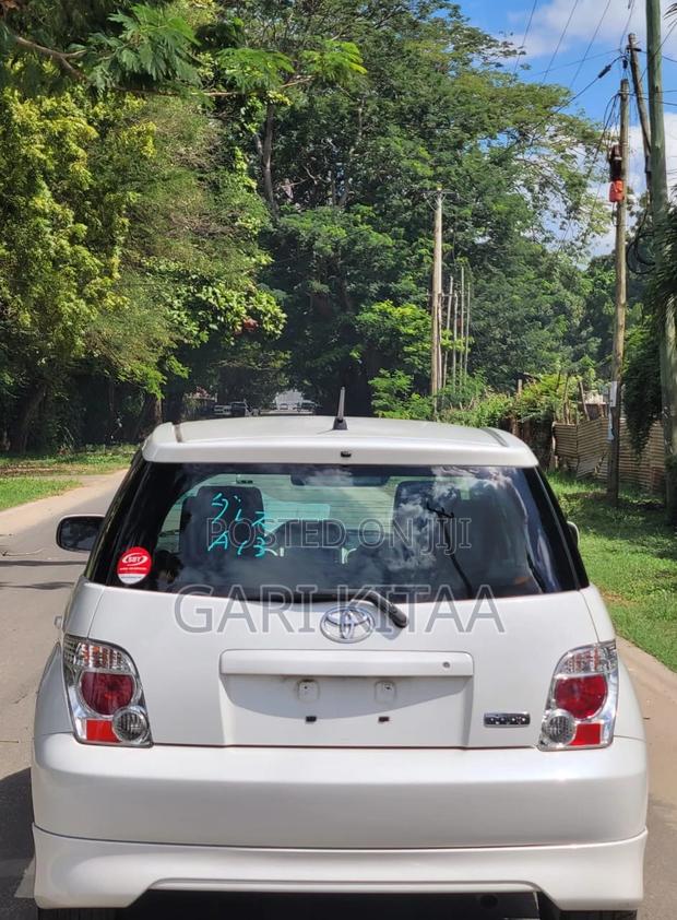 Toyota IST 2005 White