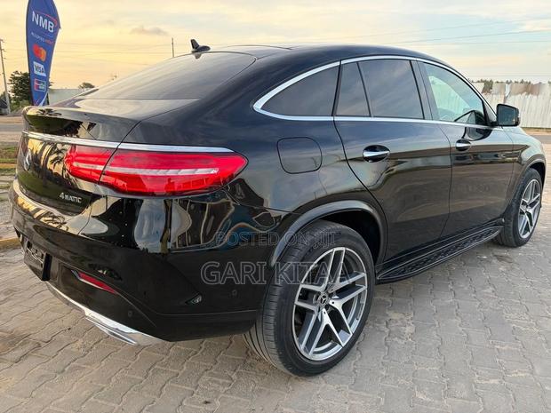 Mercedes-Benz GLC-Class 2017 Black