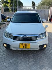 Subaru Forester 2009 White for sale