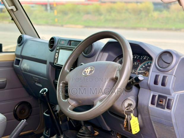 Toyota Land Cruiser 2015 Beige