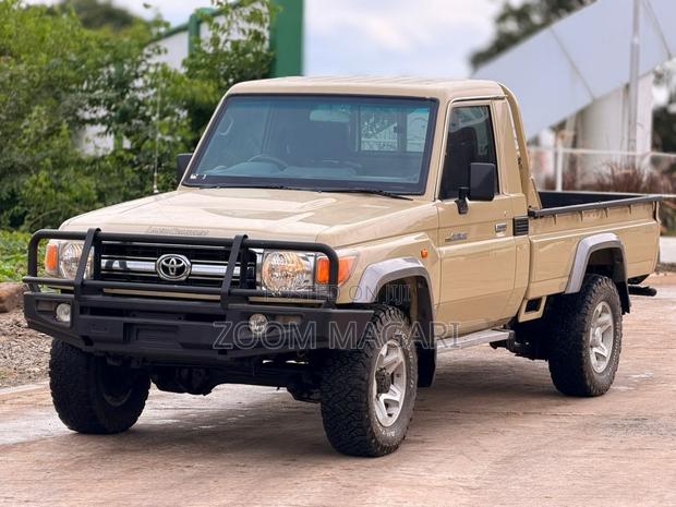 Toyota Land Cruiser 2015 Beige