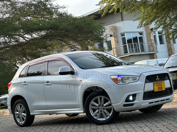 Mitsubishi RVR 2010 White