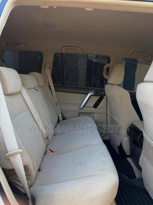 Toyota Land Cruiser Prado 2016 Off white