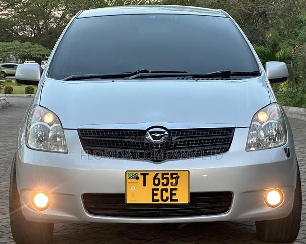 Toyota Corolla Spacio 2003 Silver
