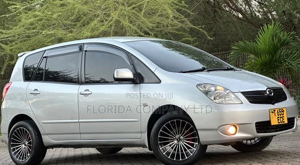 Toyota Corolla Spacio 2003 Silver