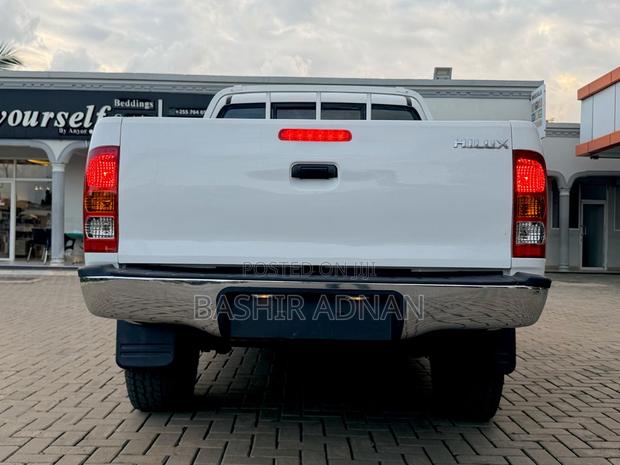 Toyota Hilux 3.0 D-4D Double Cab 4x4 Raider 2007 White