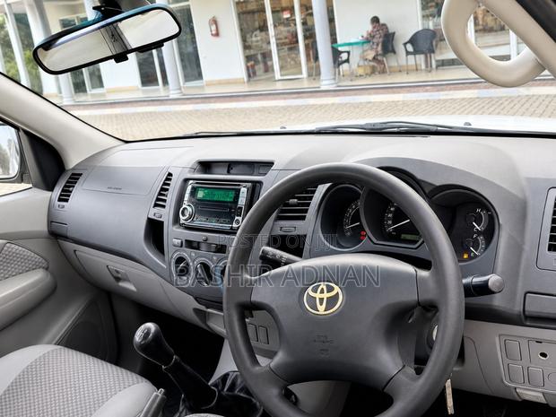Toyota Hilux 3.0 D-4D Double Cab 4x4 Raider 2007 White