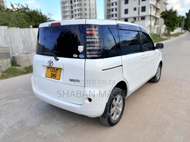Toyota Sienta 1.5 AWD 2005 White
