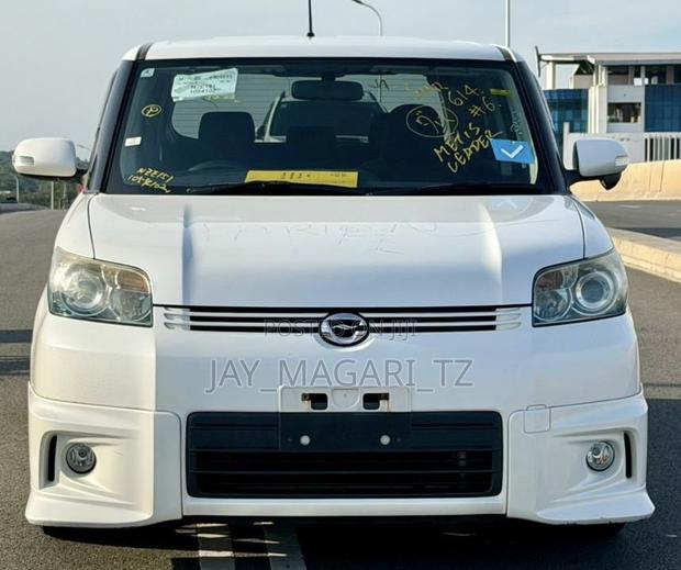 Toyota Corolla Rumion 2009 White