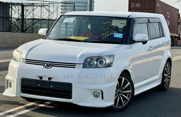 Toyota Corolla Rumion 2009 White
