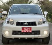 Toyota Rush 2010 White for sale