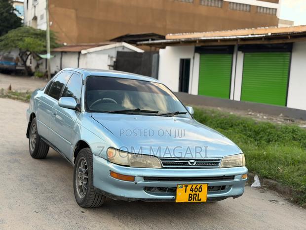 Toyota Corolla 2001 Blue