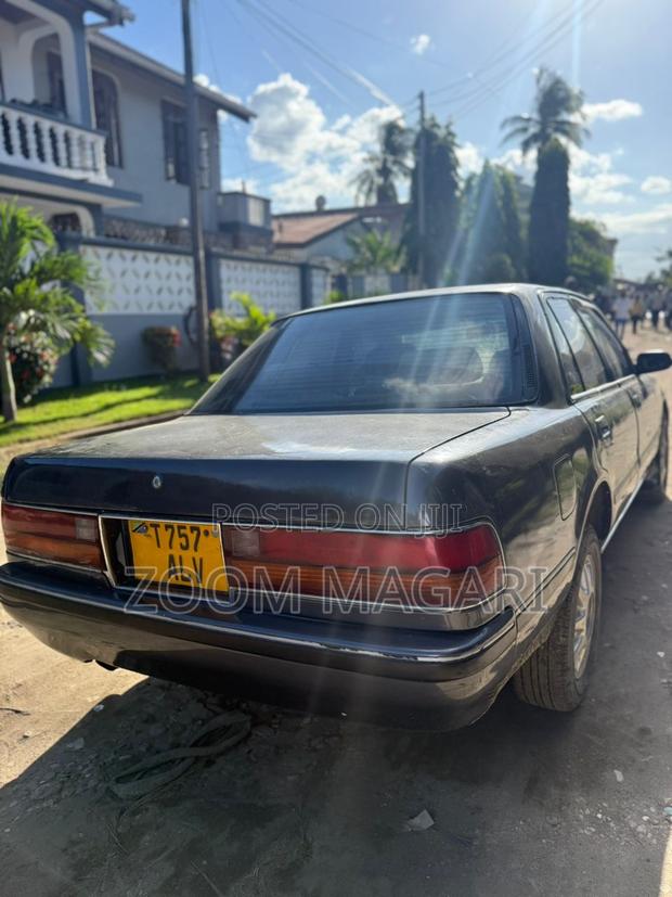 Toyota Mark II 2001 Black