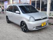 Toyota Sienta 2006 Silver for sale