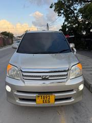 Toyota Noah 2006 Beige for sale