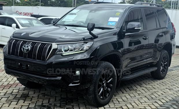 Toyota Land Cruiser Prado Kakadu 2020 Black