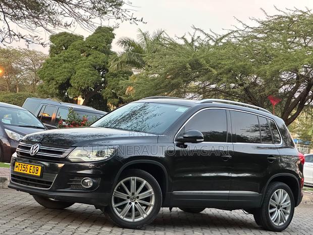 Volkswagen Tiguan 2012 Black