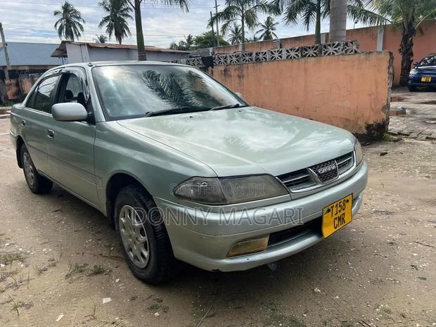 Toyota Carina 2001 Silver