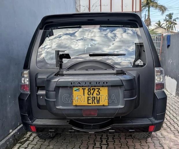 Mitsubishi Pajero 2007 Matt Black