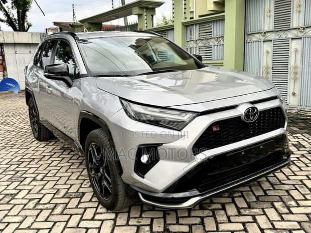 Toyota RAV4 Hybrid XLE Premium AWD 2024 Silver