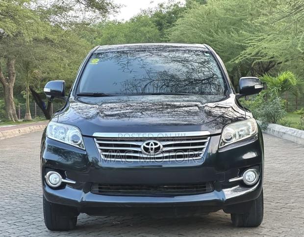 Toyota Vanguard 2012 Gray